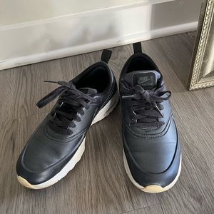 NIKE Women’s Air Max Thea SE Metallic